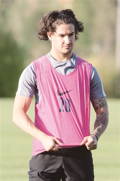 桑普多利亚保级关键战,水手军团全取三分  桑普多利亚保级关键战,水手军团全取三分