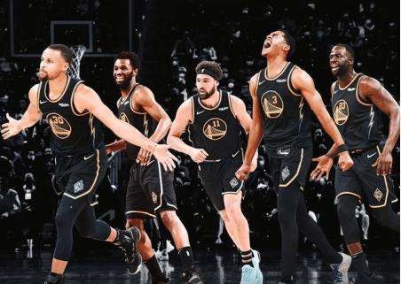 乐竞体育官网- 勇士队史第七座总冠军奖杯，库里率队创造三分神话  