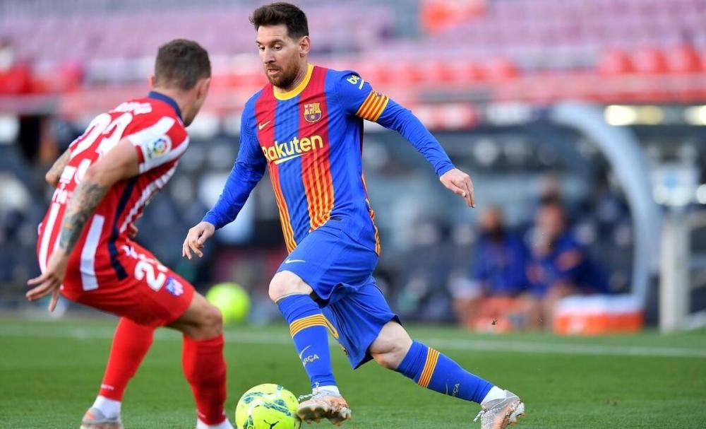  欧塞尔队长染红离场，十人应战力挽狂澜扳平  